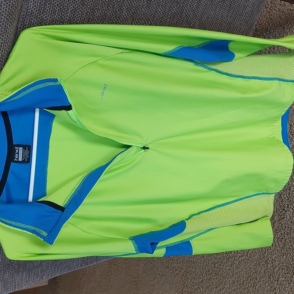Hind half zip, long sleeve sport top. Size L. Lime green and cobalt blue.